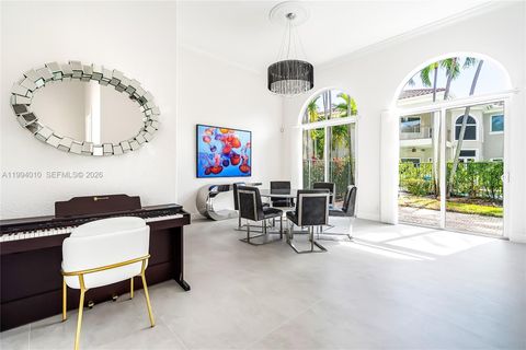 Photo of 920 Captiva Dr, Hollywood, FL 33019 (MLS # A11994010)