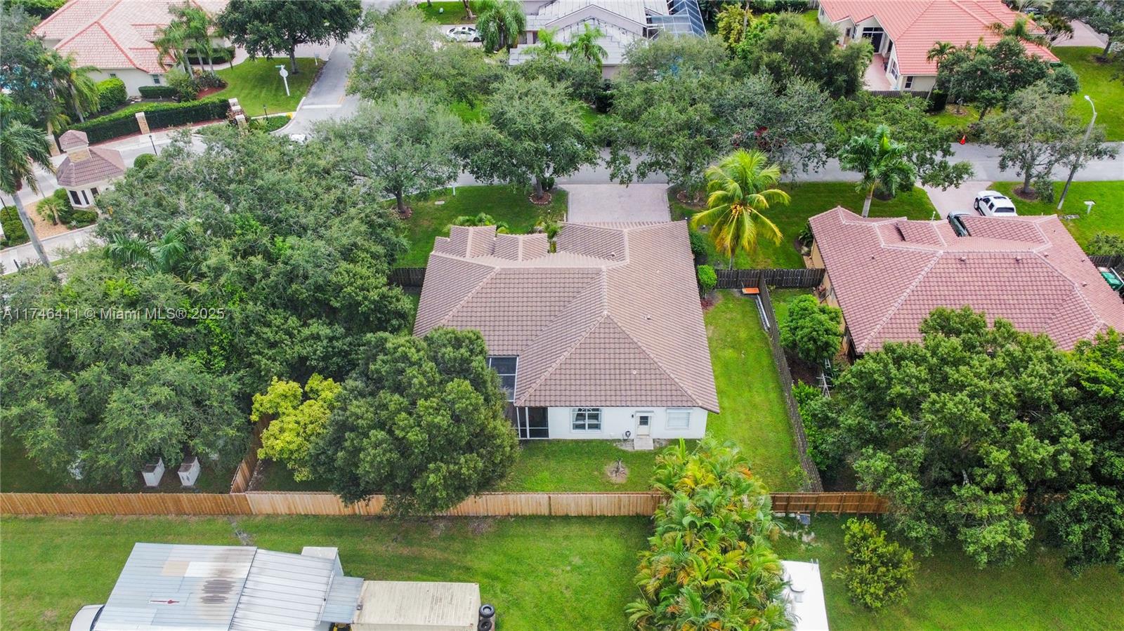 ESTATES OF STIRLING LAKE - Residential