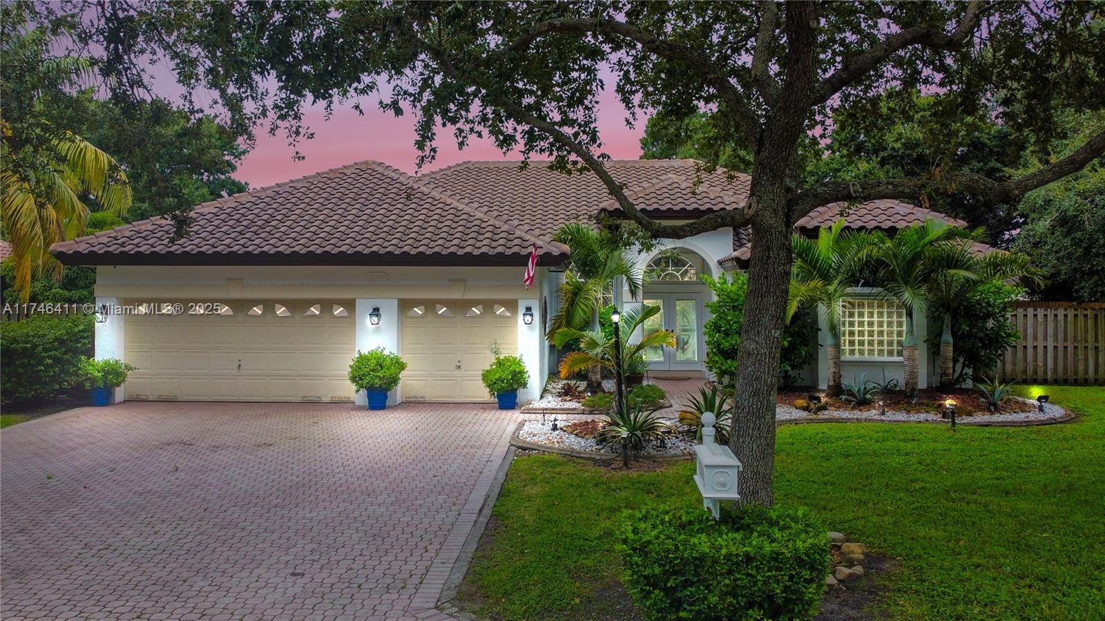 ESTATES OF STIRLING LAKE - Residential