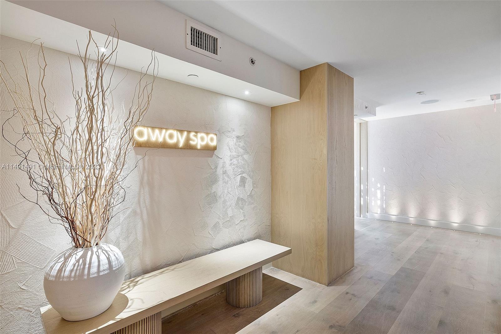2201 COLLINS AVE CONDO - Residential