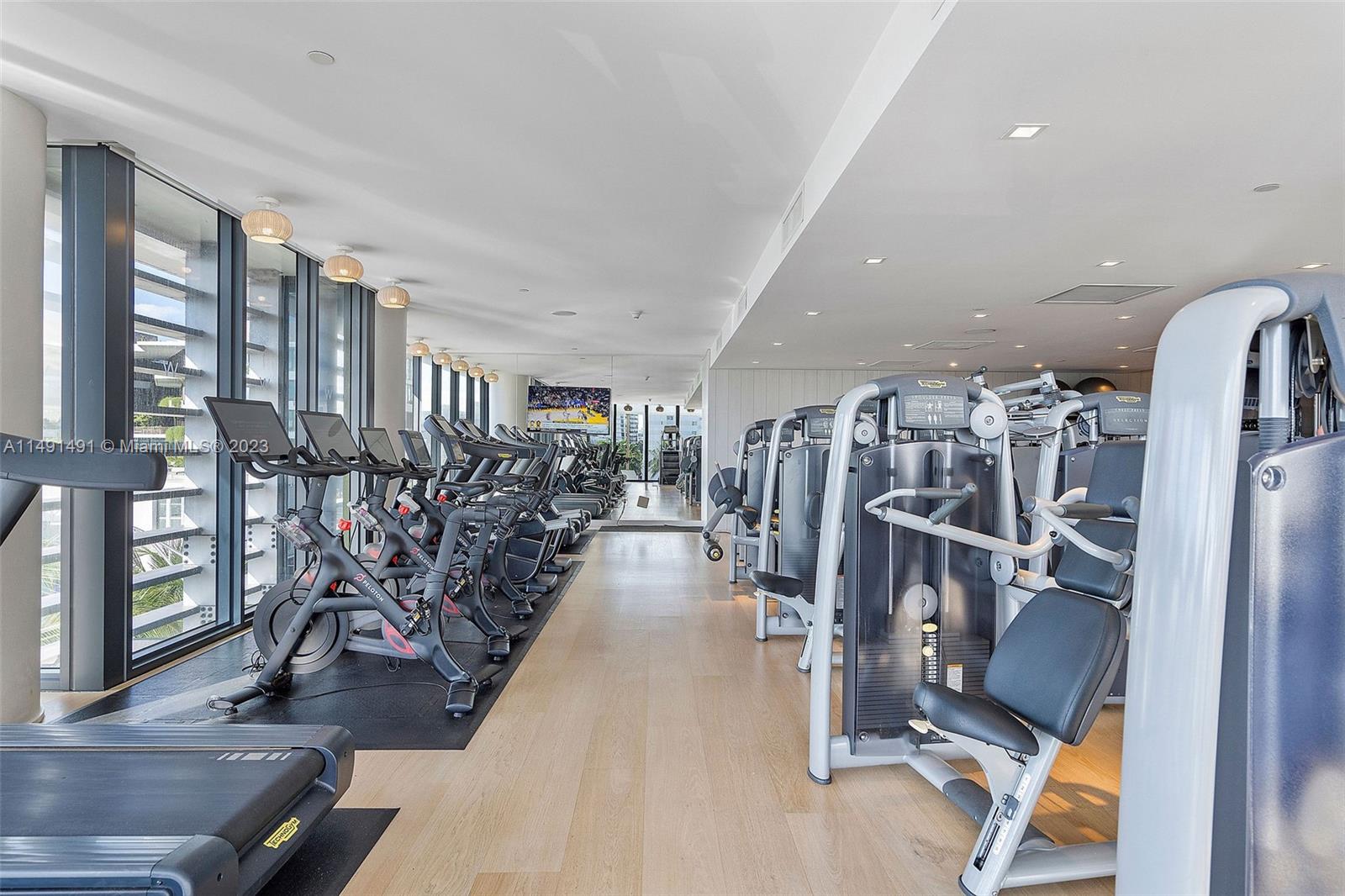 2201 COLLINS AVE CONDO - Residential