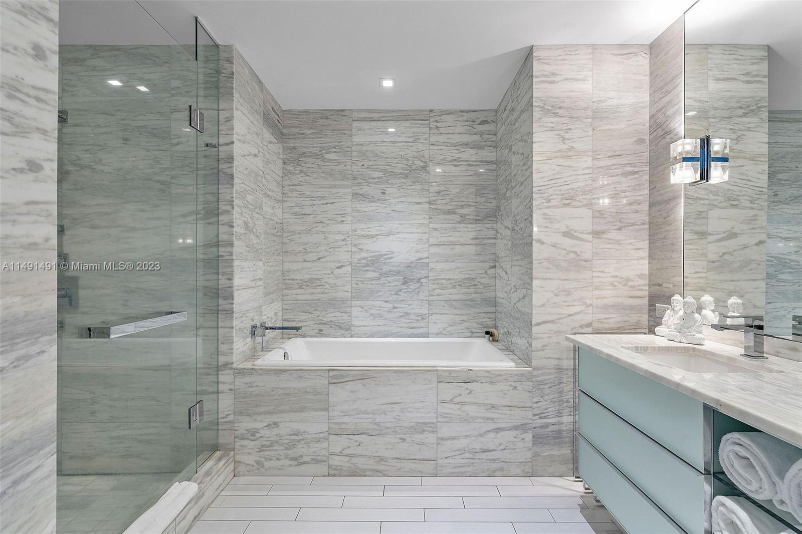 2201 COLLINS AVE CONDO - Residential