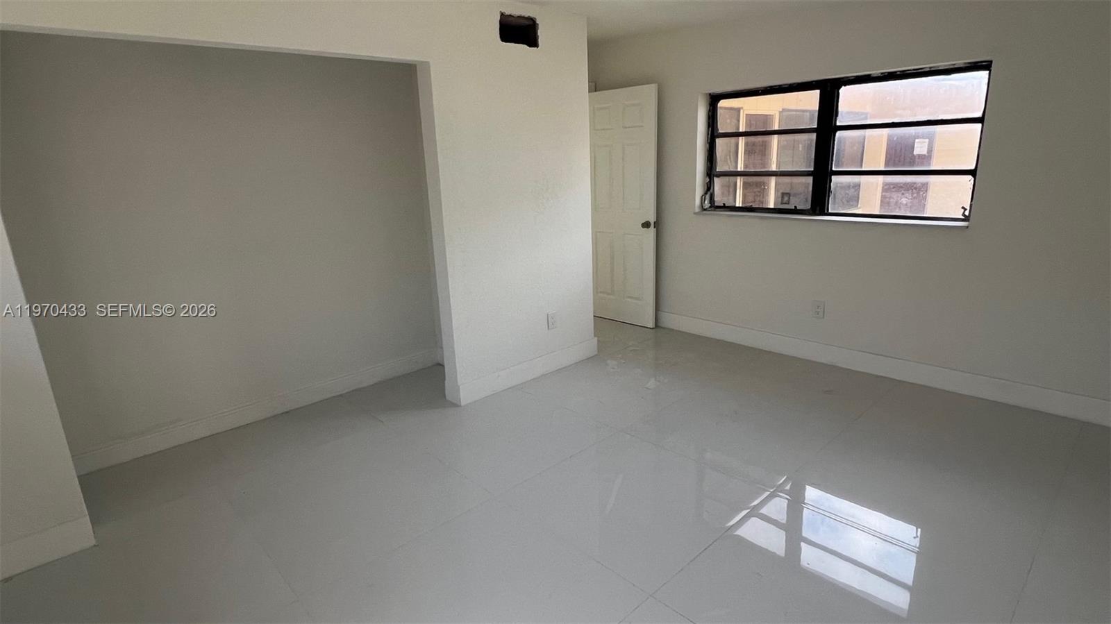 SKY LAKE - Residential