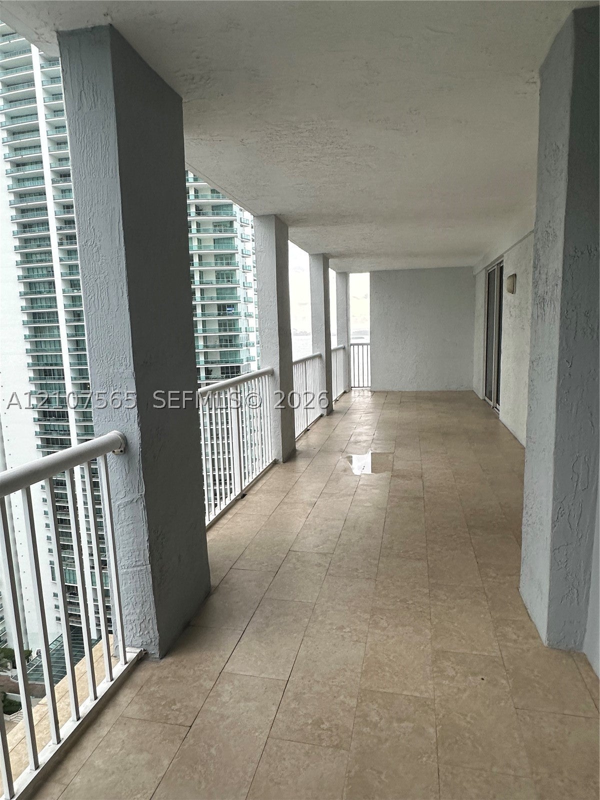 170 SE 14th St 2301