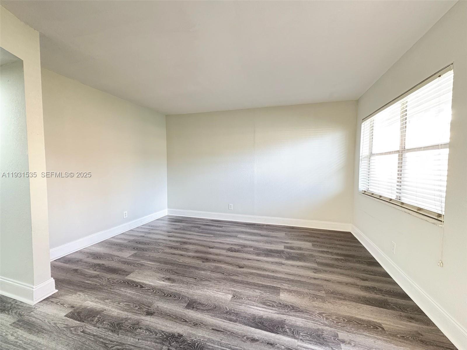 COURTS AT OAKLAND PARK - Residential Lease