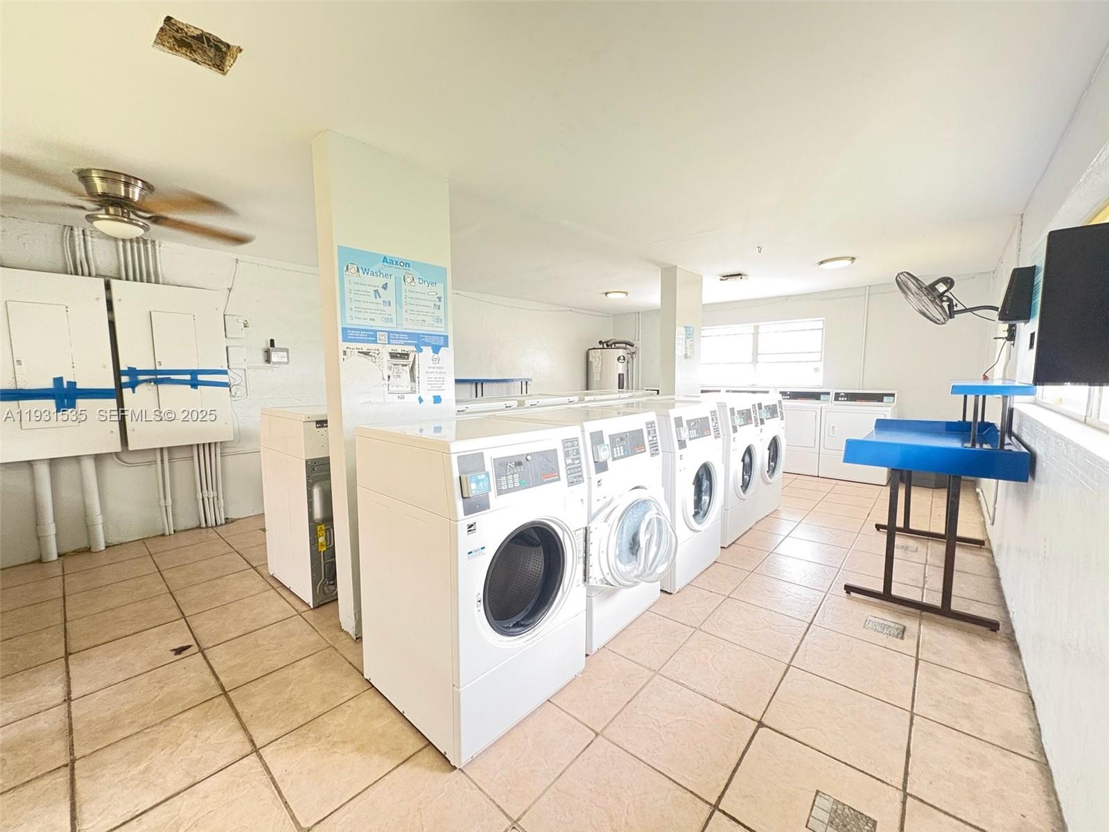 COURTS AT OAKLAND PARK - Residential Lease