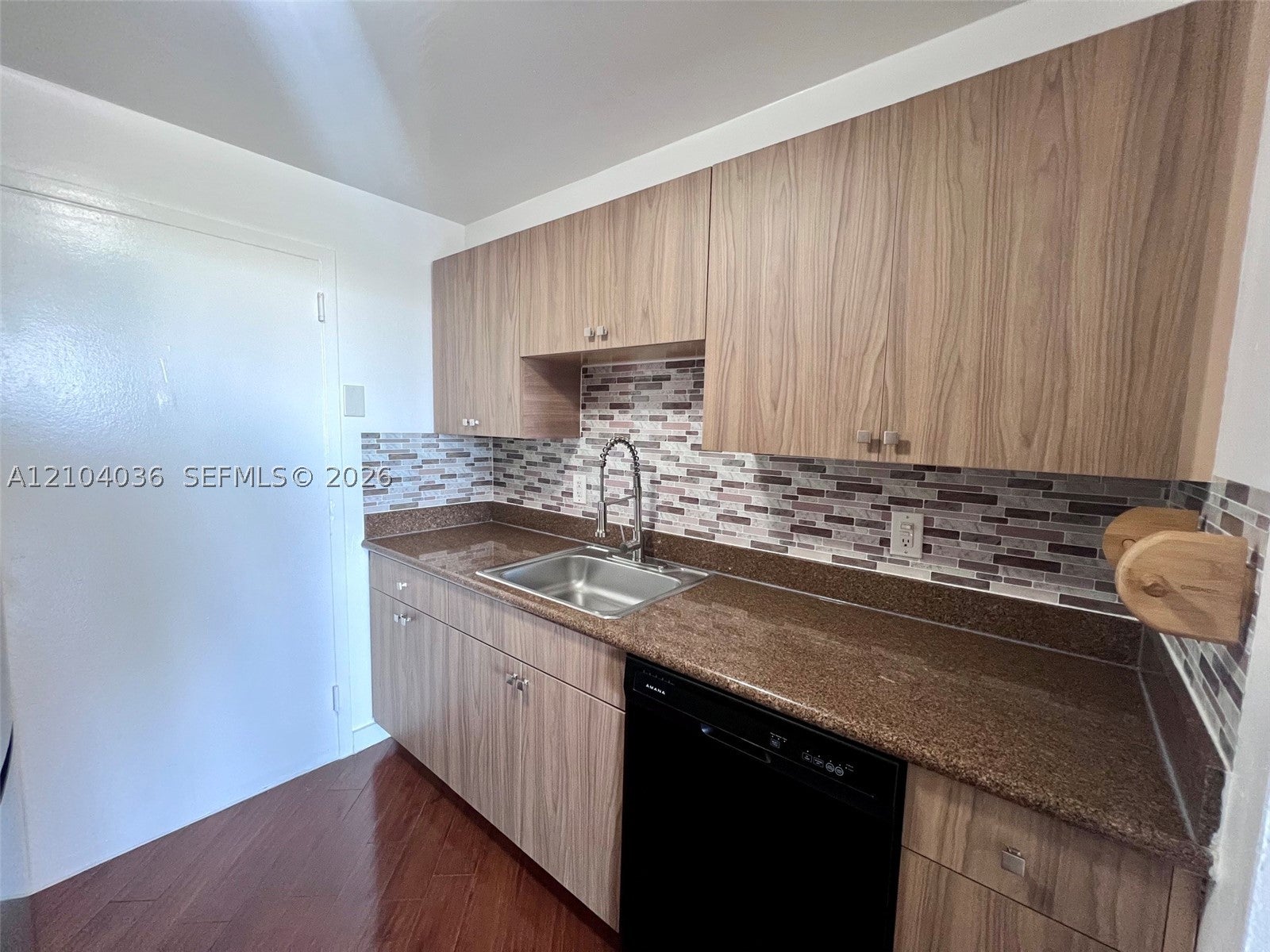 2020 NE 135th St 810