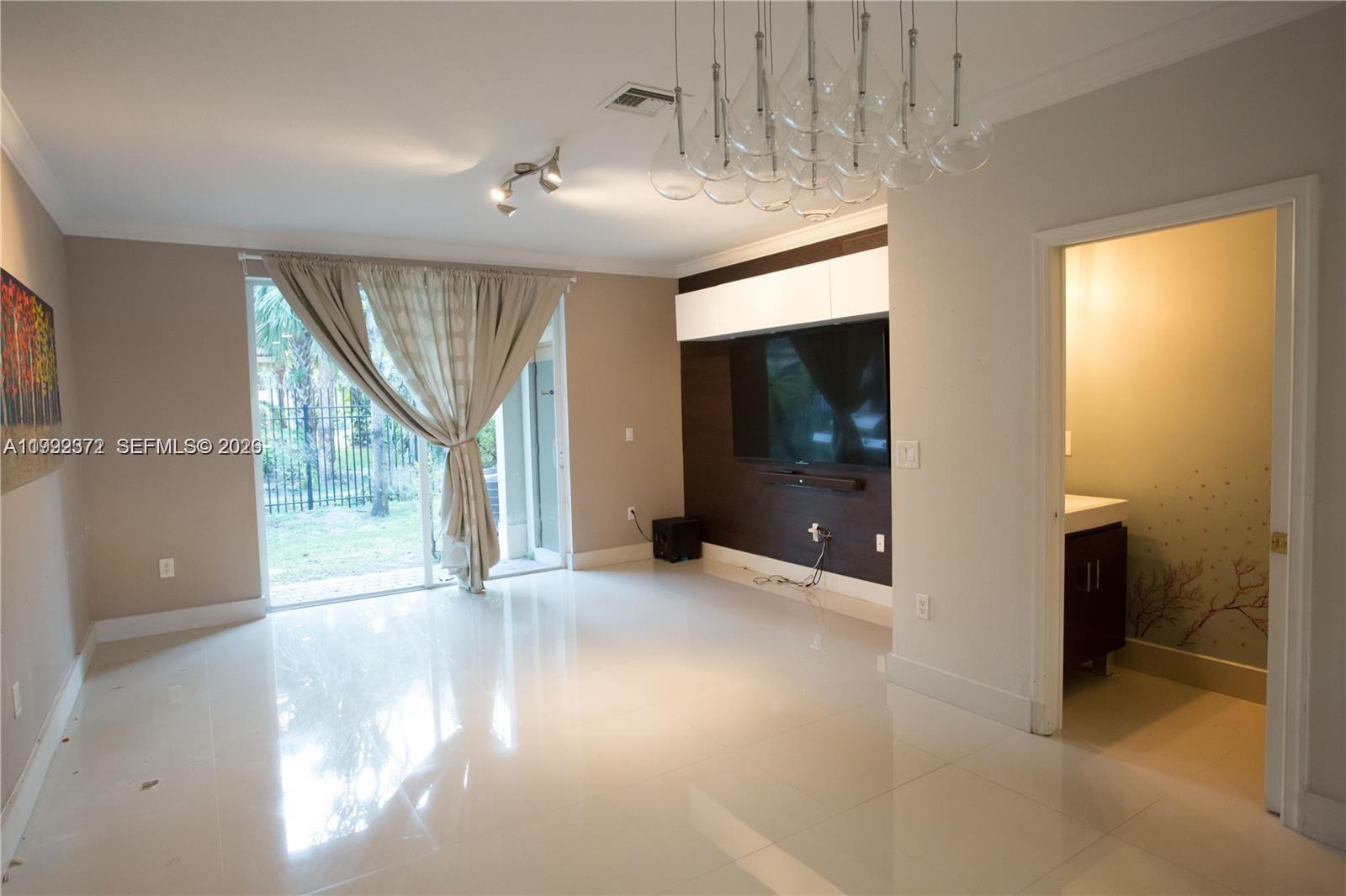 2650 SW 83rd Ave 105