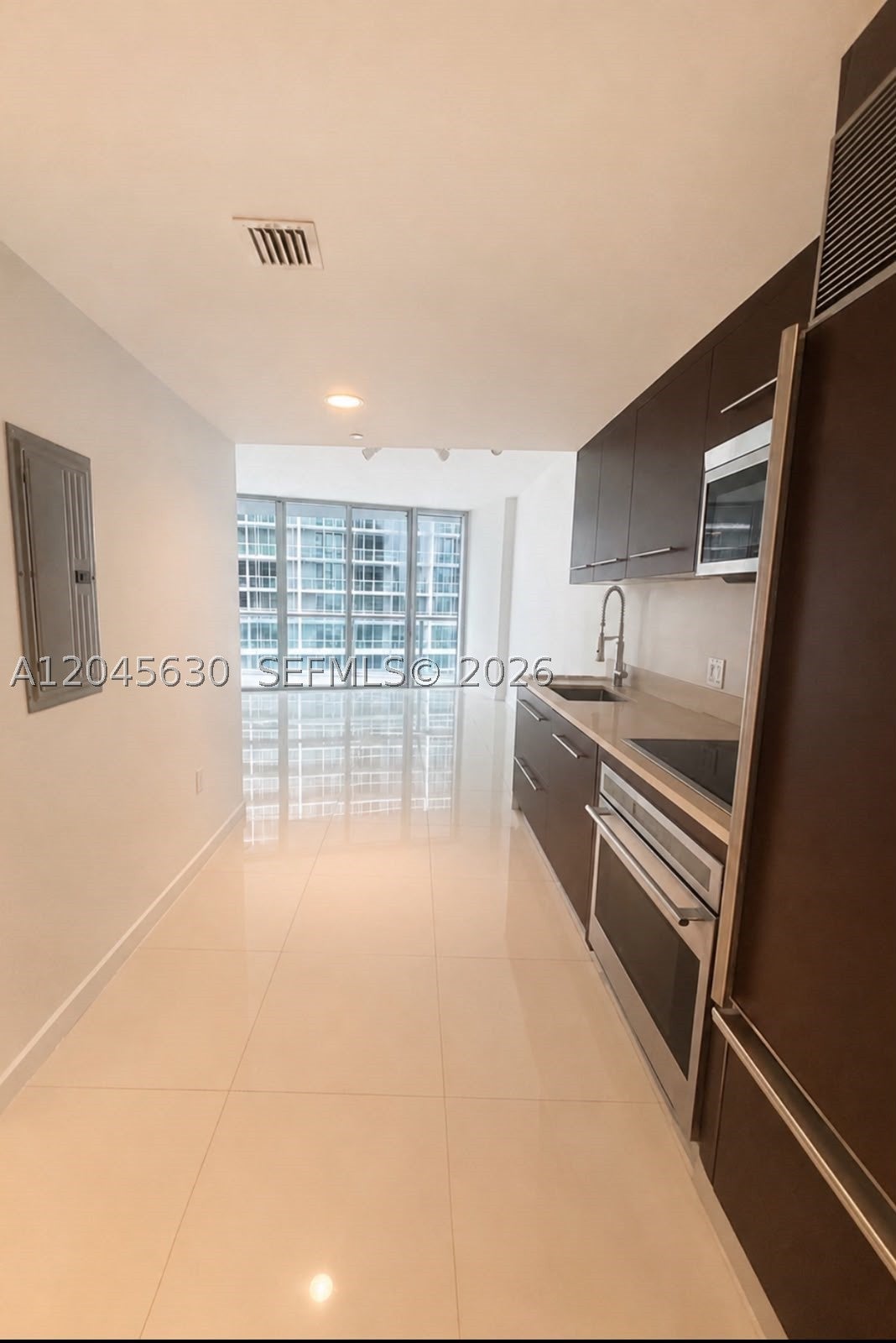495 Brickell Ave 3106