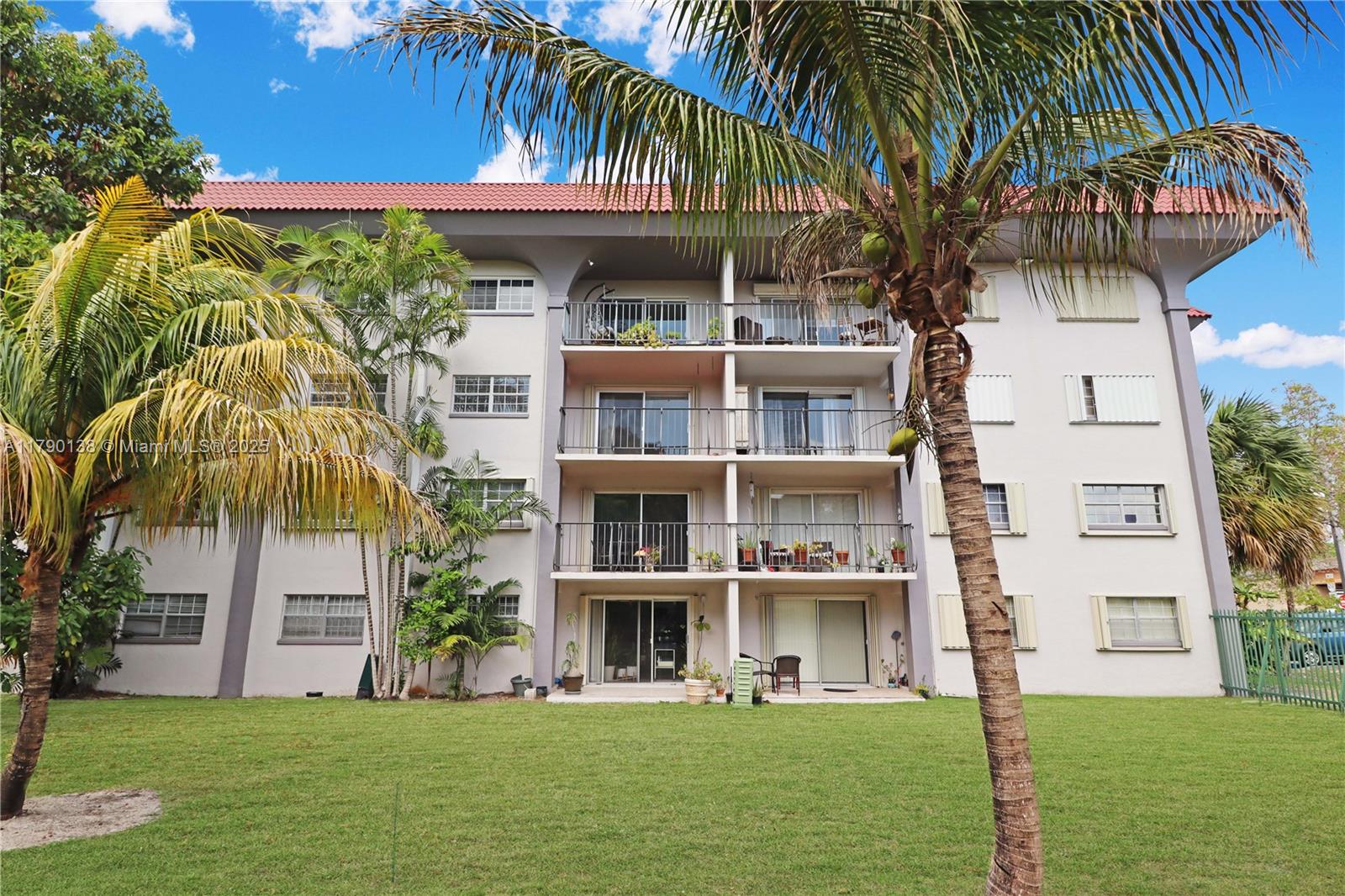 8101 Sw 72nd Ave 304W, Miami, Broward County, Florida - 2 Bedrooms  
2 Bathrooms - 