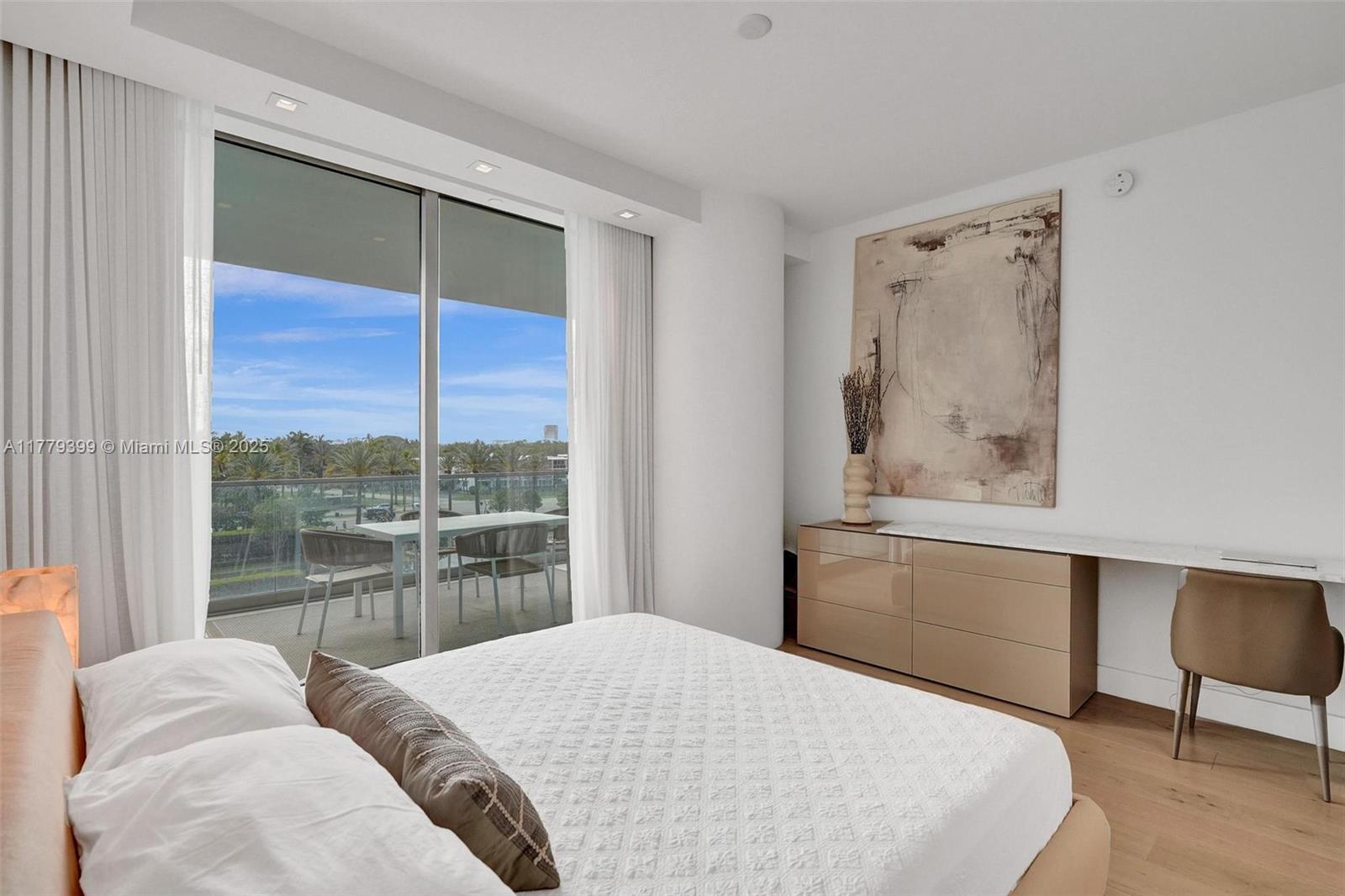OCEANA BAL HARBOUR CONDO - Residential