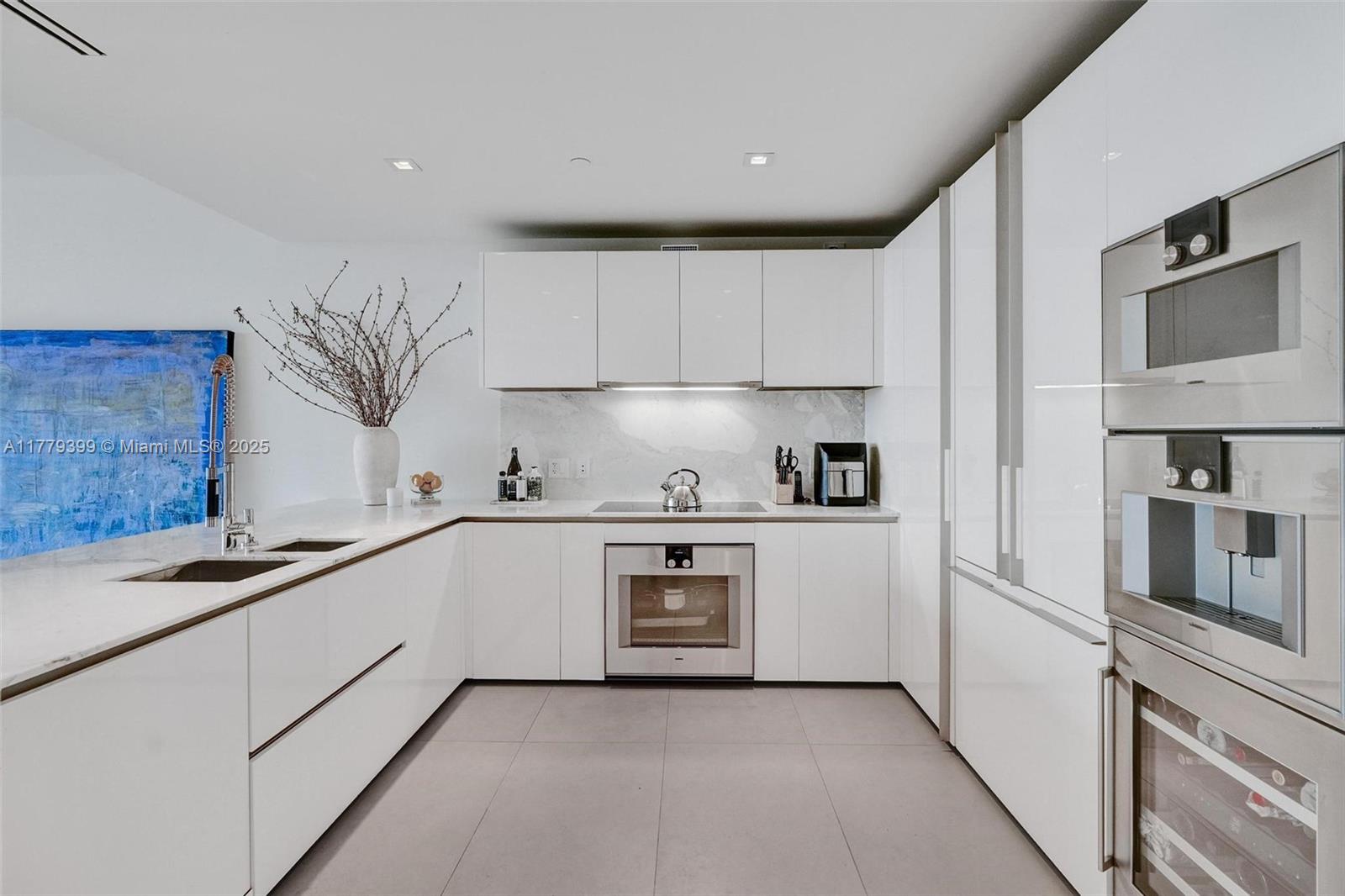 OCEANA BAL HARBOUR CONDO - Residential