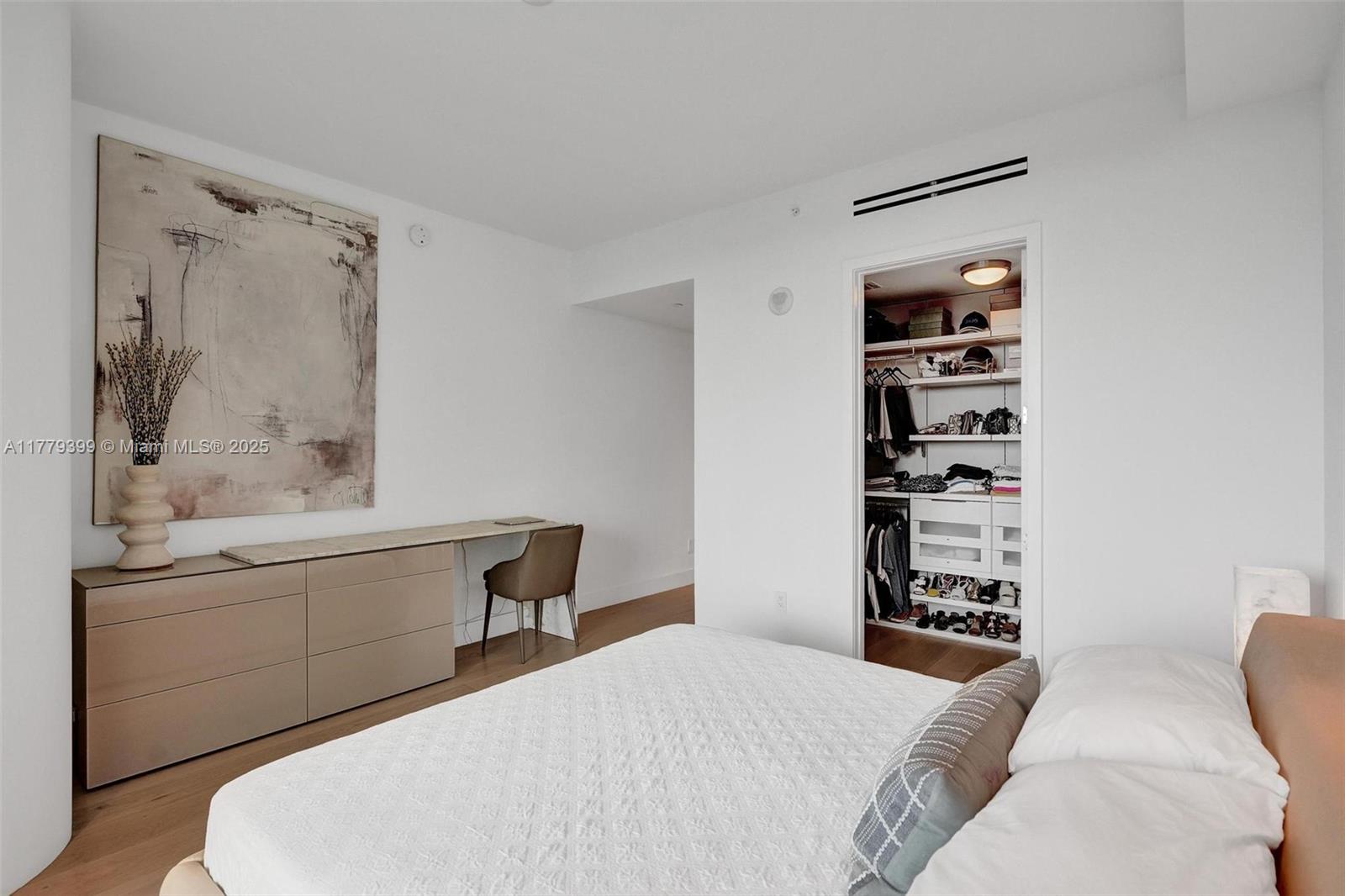 OCEANA BAL HARBOUR CONDO - Residential