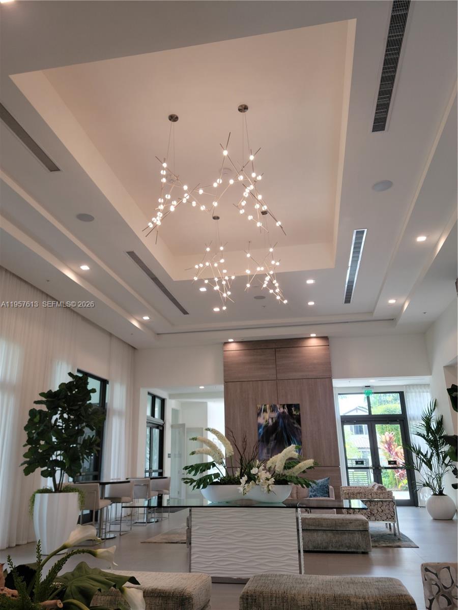 DOWNTOWN DORAL SOUTH - Residential