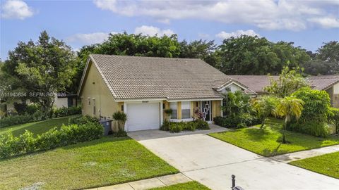 Coming Soon Single Family Homes For Sale In Palm Beach County 19648 Back Nine Dr Boca Raton FL 33498