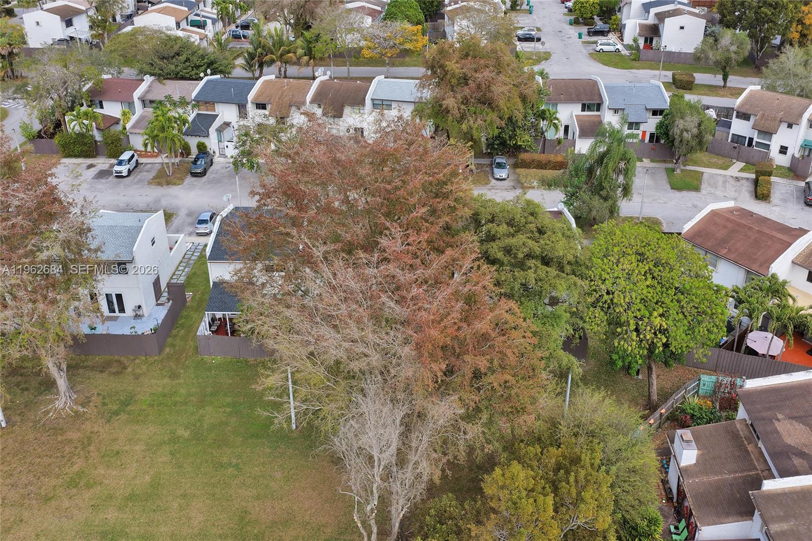 SNAPPER CREEK TOWNHOUSE S - Residential