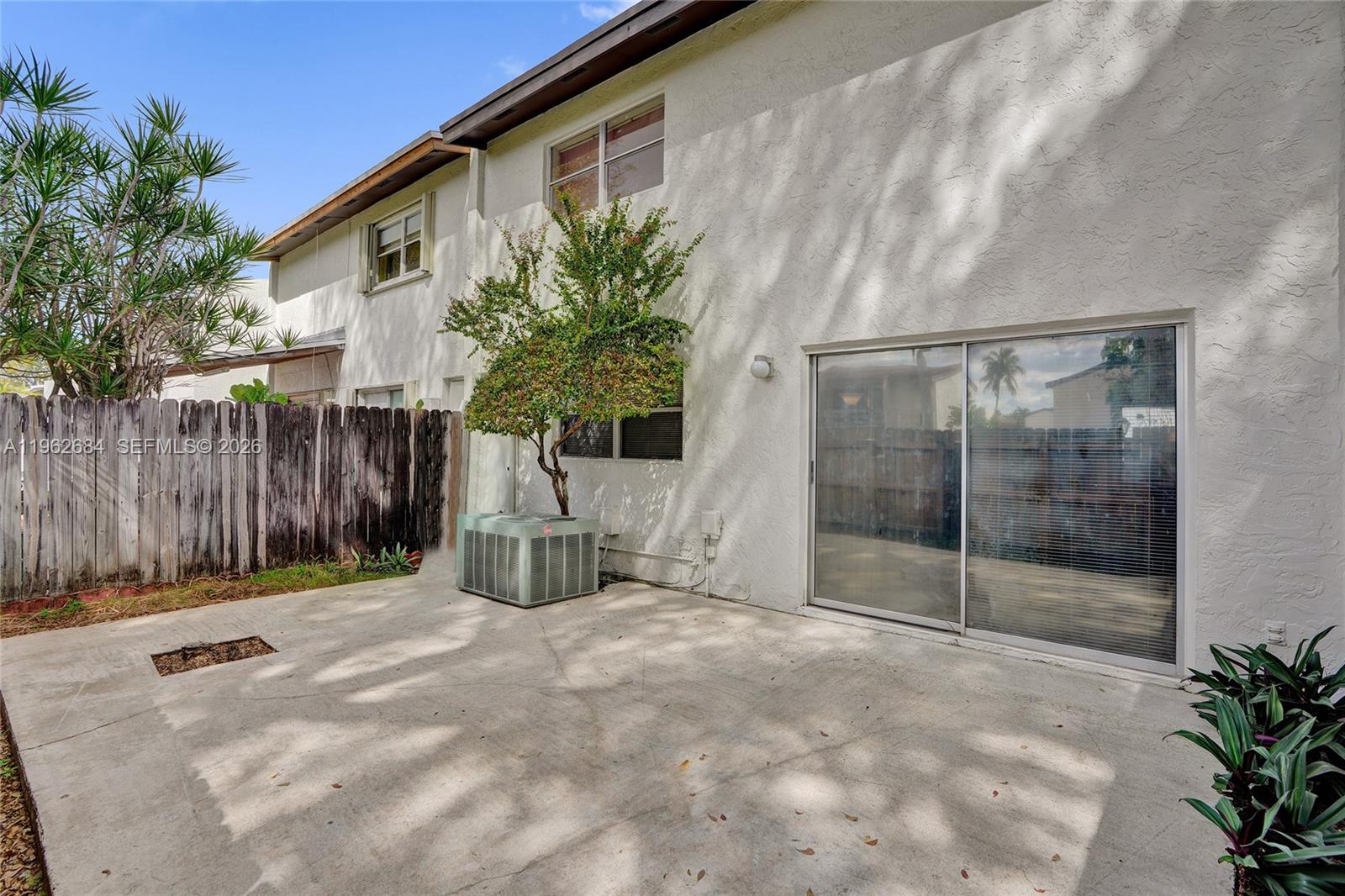 SNAPPER CREEK TOWNHOUSE S - Residential