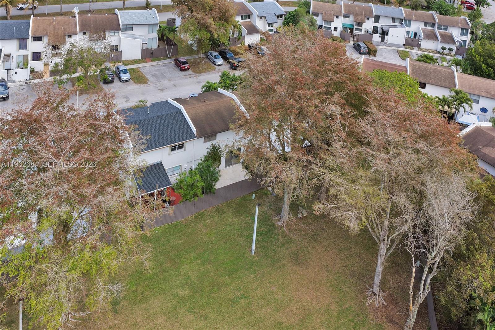 SNAPPER CREEK TOWNHOUSE S - Residential