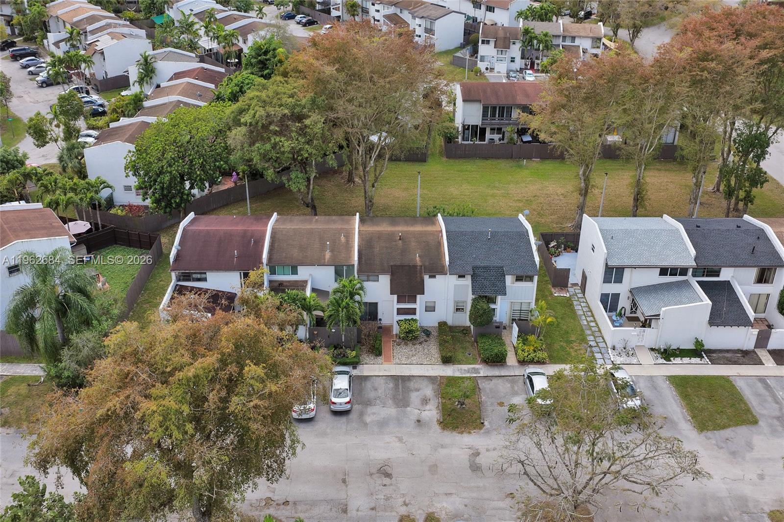 SNAPPER CREEK TOWNHOUSE S - Residential