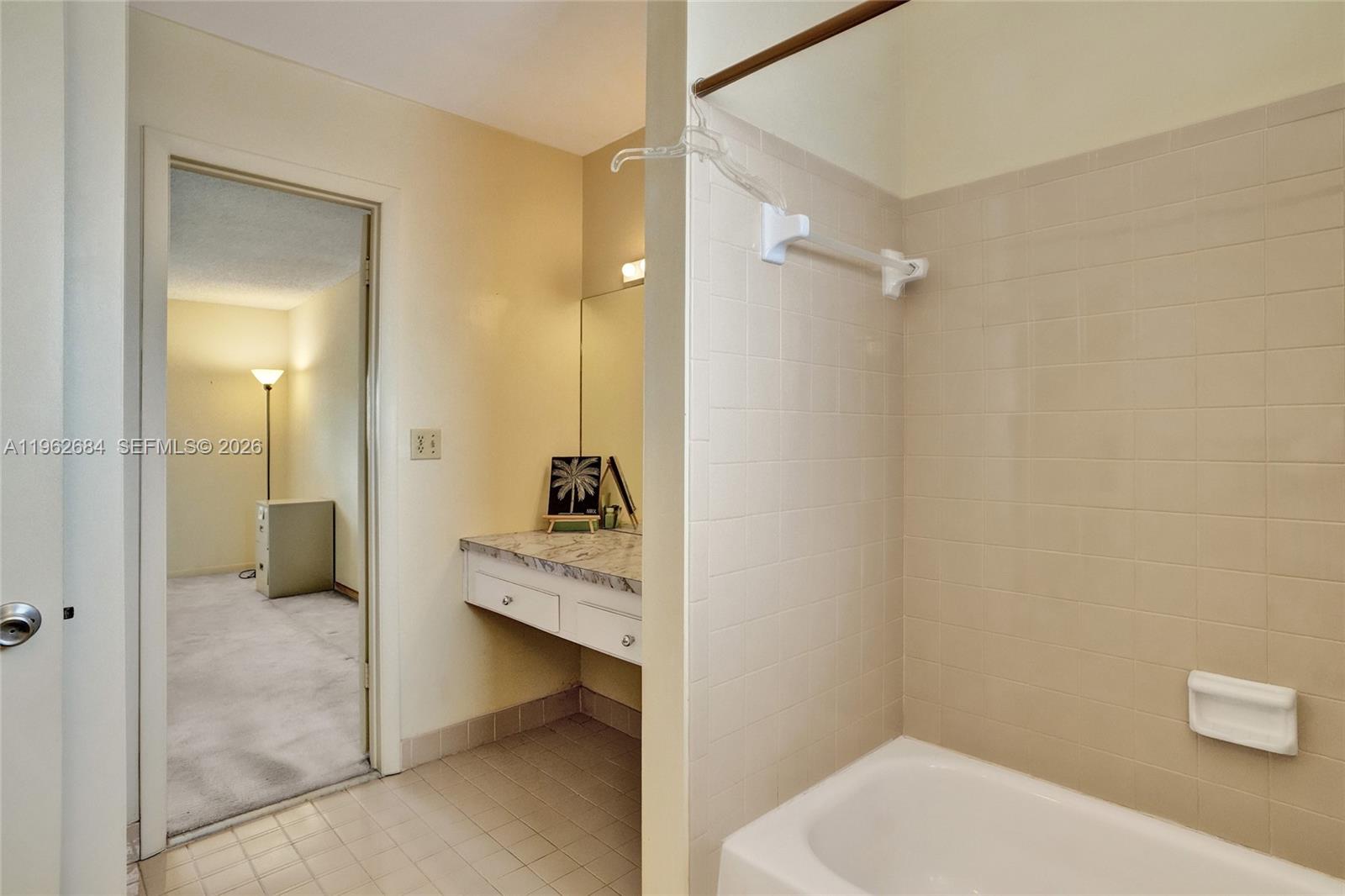 SNAPPER CREEK TOWNHOUSE S - Residential