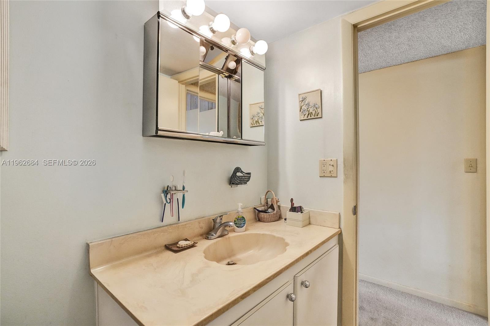 SNAPPER CREEK TOWNHOUSE S - Residential