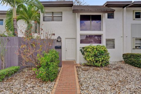 10960 SW 70th Ter Miami FL 33173