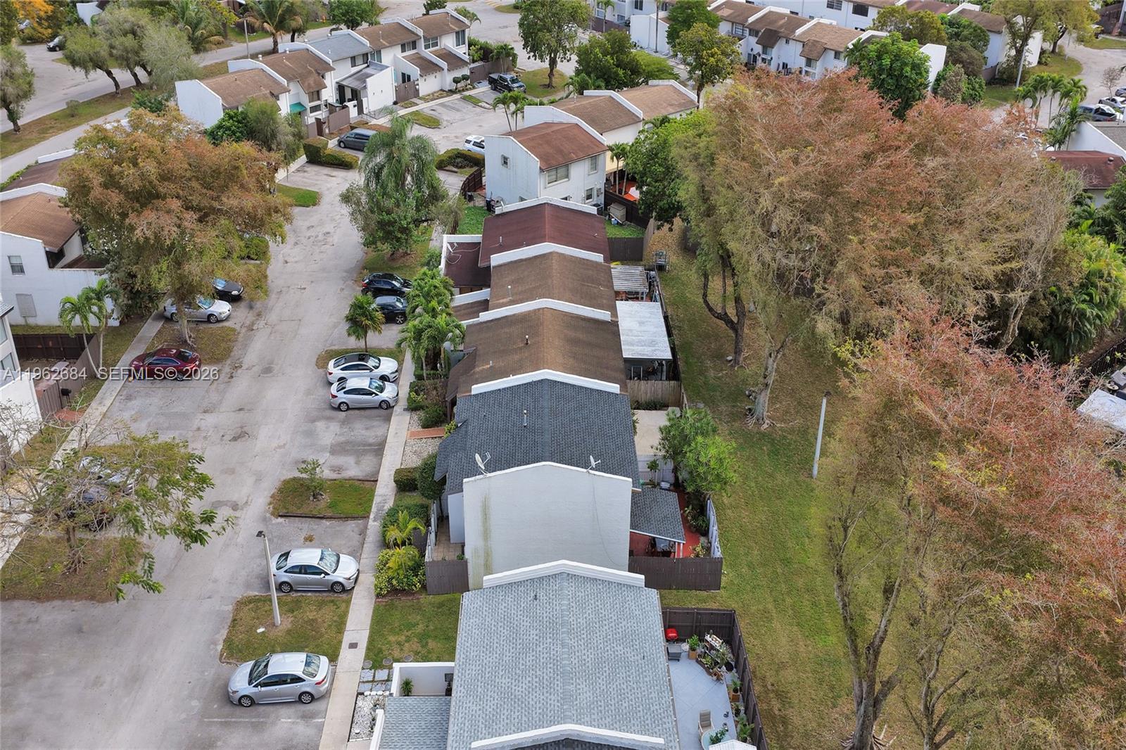 SNAPPER CREEK TOWNHOUSE S - Residential