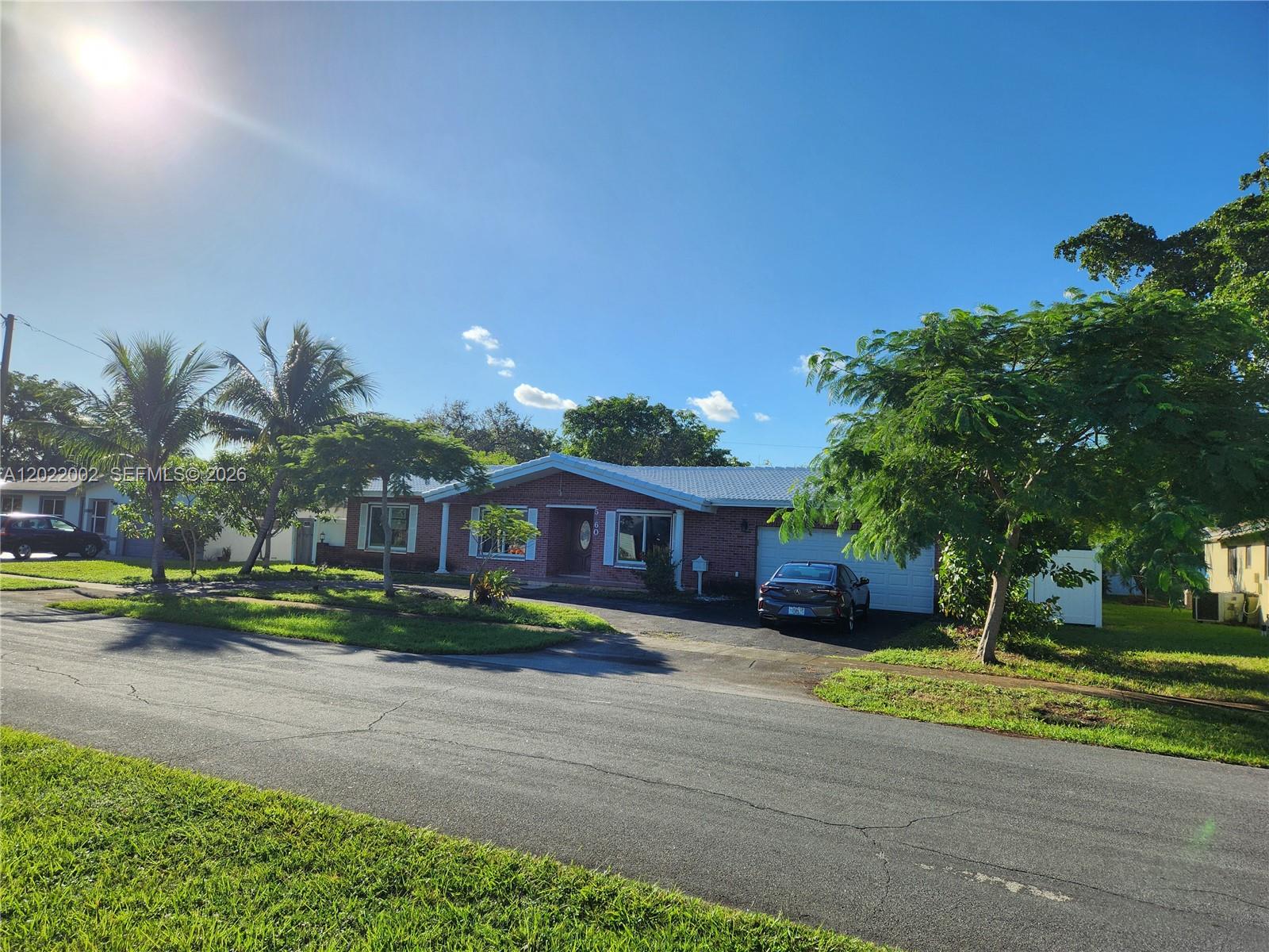 PLANTATION PARK LAKESITES - Residential