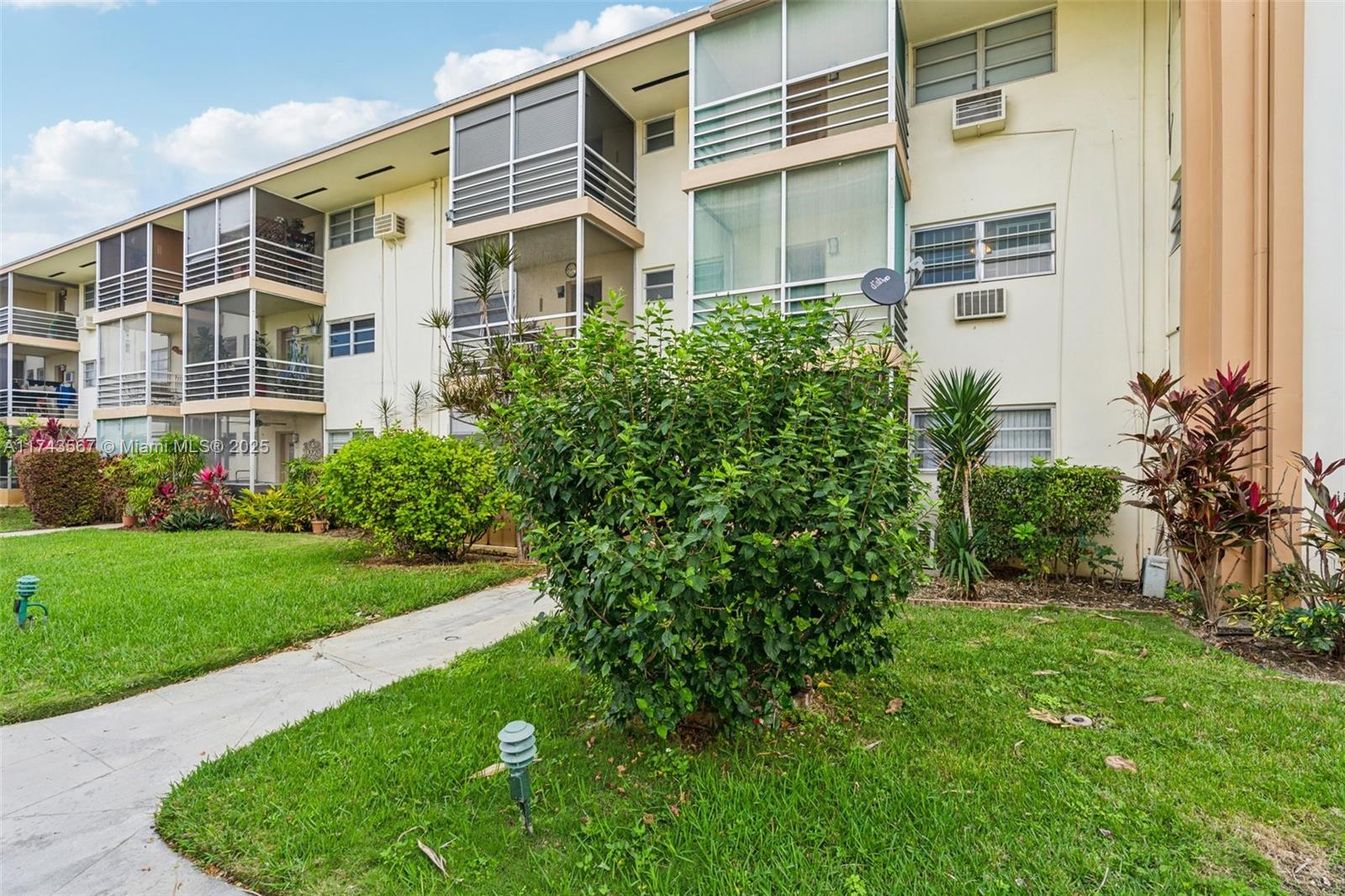 MAR-LEN GARDENS NO 4 CORP - Residential