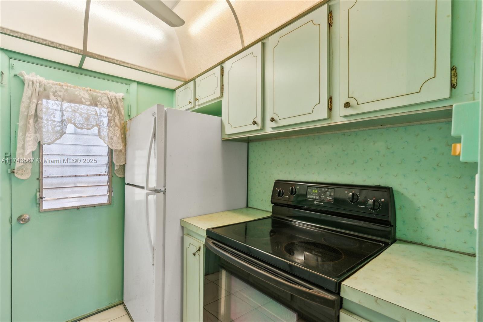 MAR-LEN GARDENS NO 4 CORP - Residential