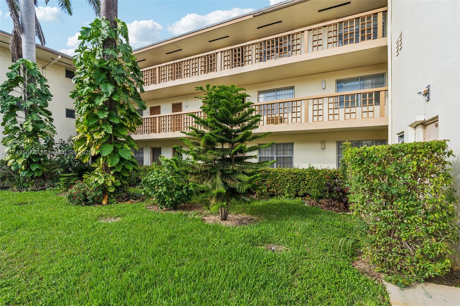 MAR-LEN GARDENS NO 4 CORP - Residential