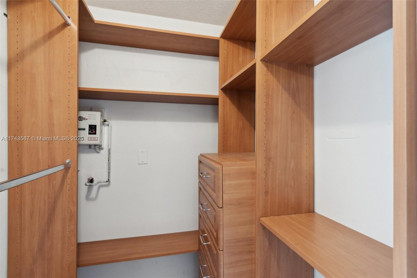 MAR-LEN GARDENS NO 4 CORP - Residential