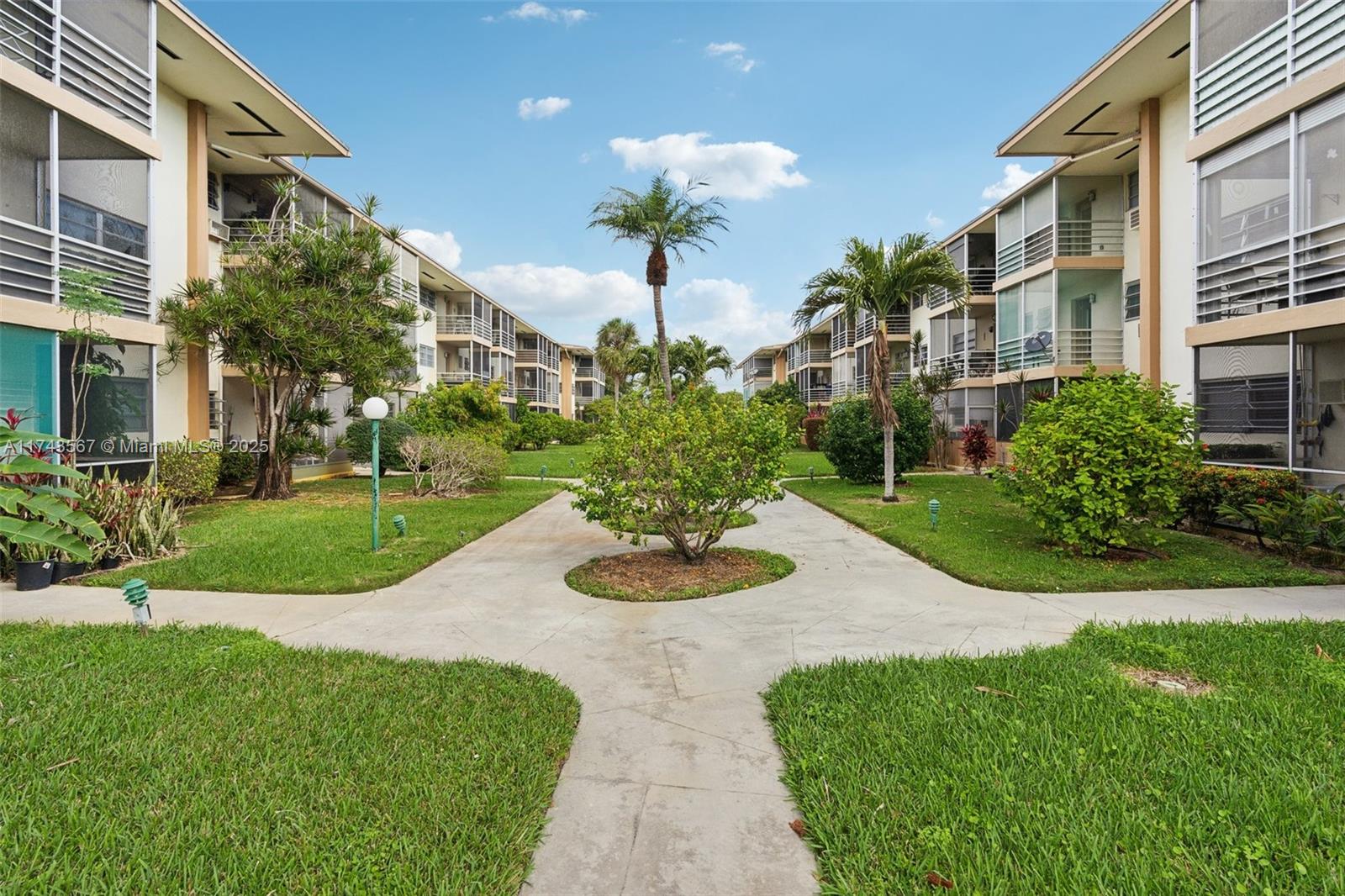 MAR-LEN GARDENS NO 4 CORP - Residential