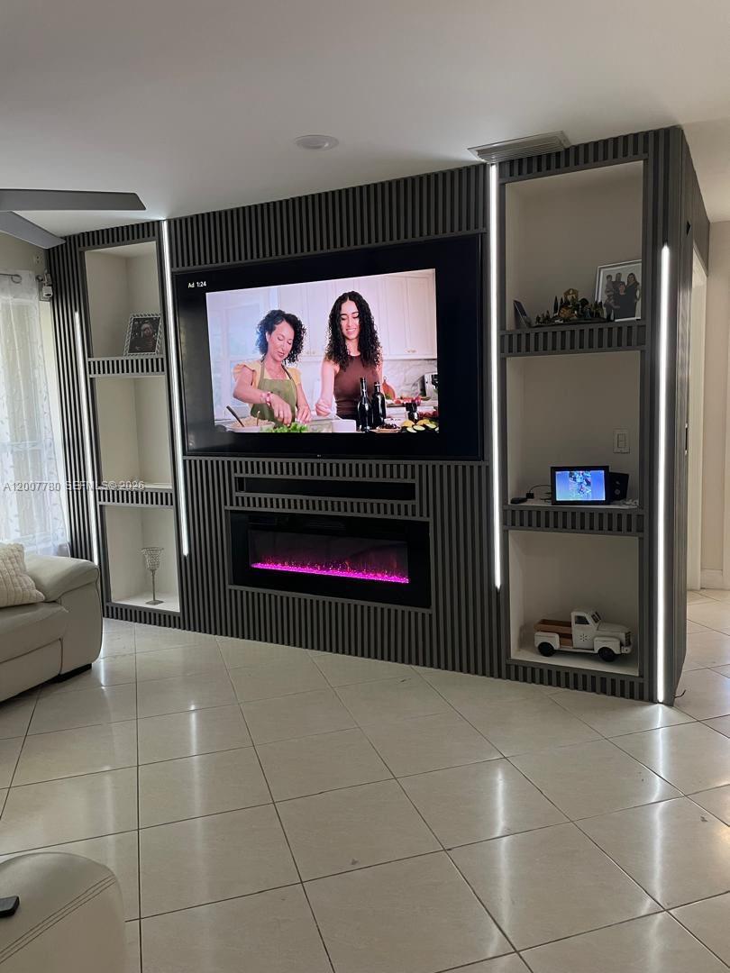 3987 N Carambola Cir N 2923