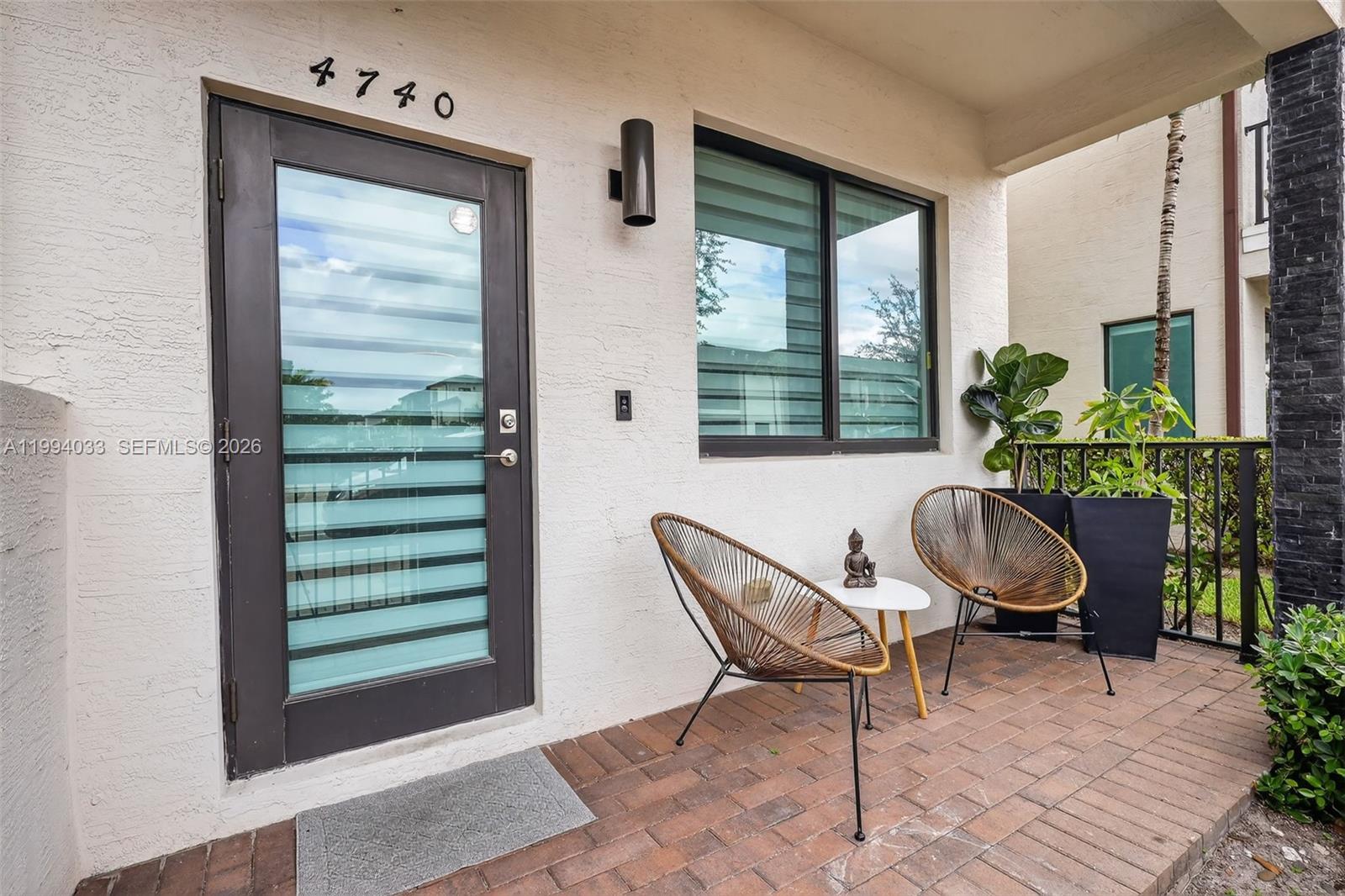 DOWNTOWN DORAL SOUTH - Residential Lease