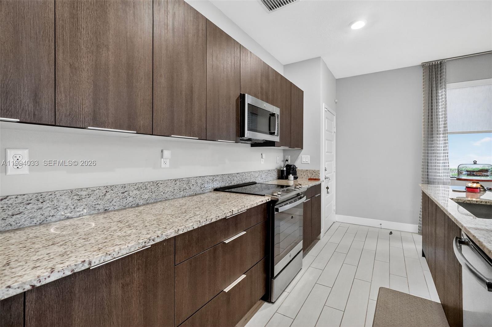 DOWNTOWN DORAL SOUTH - Residential Lease