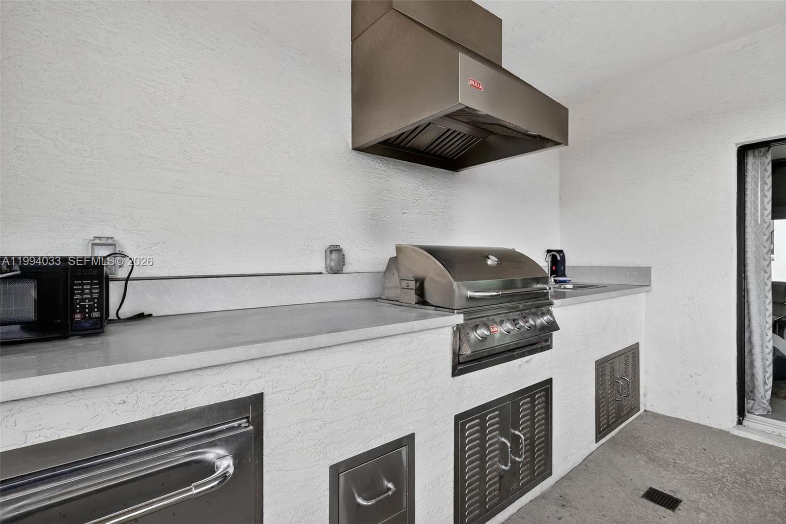 DOWNTOWN DORAL SOUTH - Residential Lease