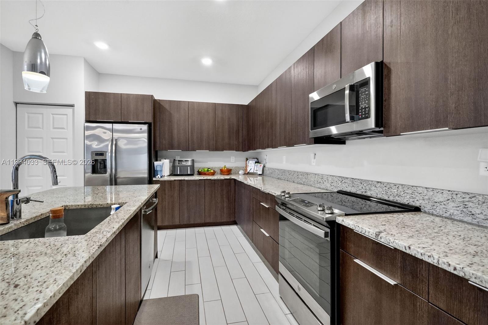 DOWNTOWN DORAL SOUTH - Residential Lease