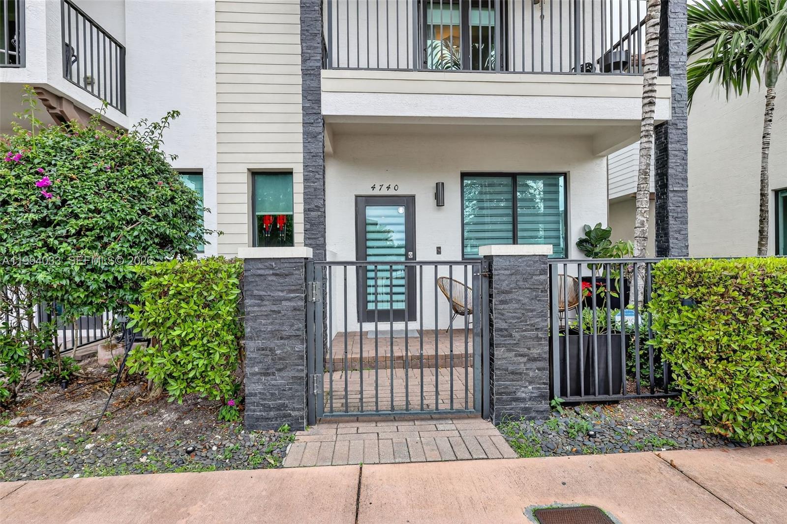 DOWNTOWN DORAL SOUTH - Residential Lease