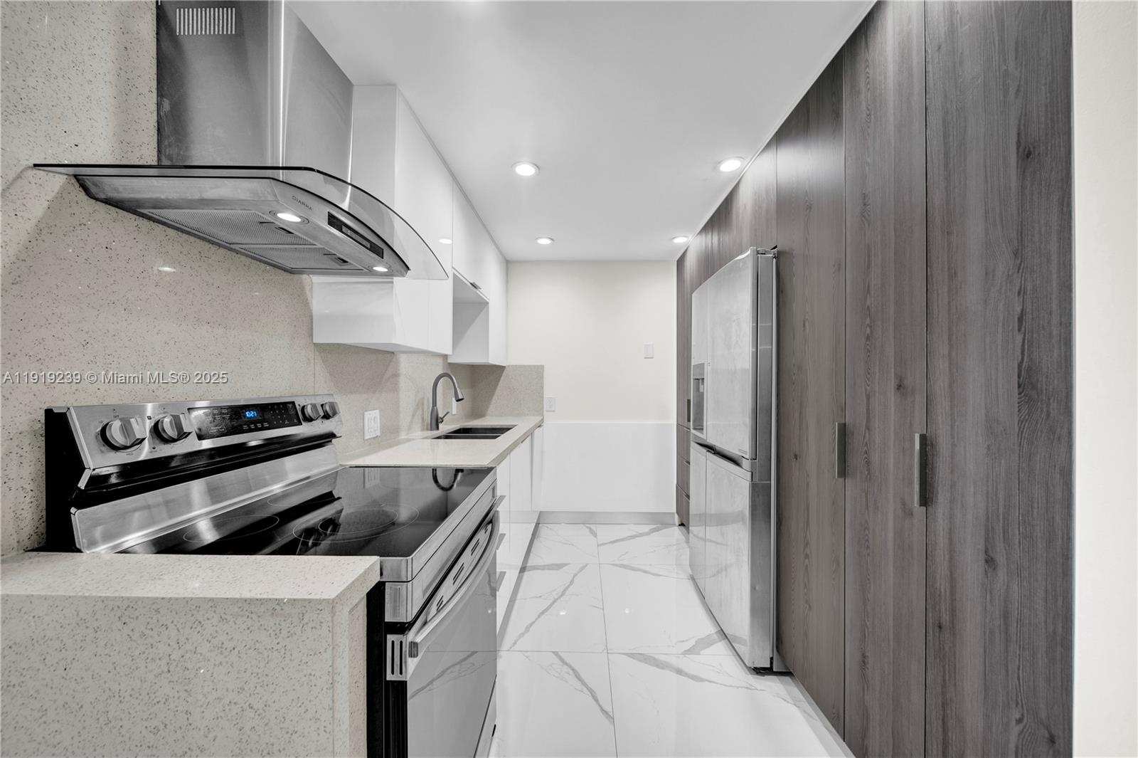 CORONADO CONDO- TOWER I - Residential