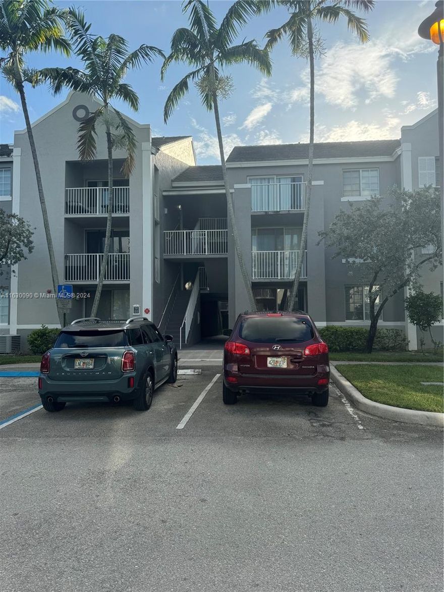 Amazing Opportunity! Enjoy a spacious full 2 Bed, 1 Bath condo located in a luxurious resort style community of Devonaire in the heart of Pembroke Pines. Tile throughout, washer and dryer inside the unit, walking distance to Pembroke Lake Mall and shopping Plazas. . The Devonaire Community offers relaxing outdoor amenities, pool, clubhouse, green spaces, and security patrol for the family. In proximity to A+ schools. Easy to show. Great for investor or starting home.