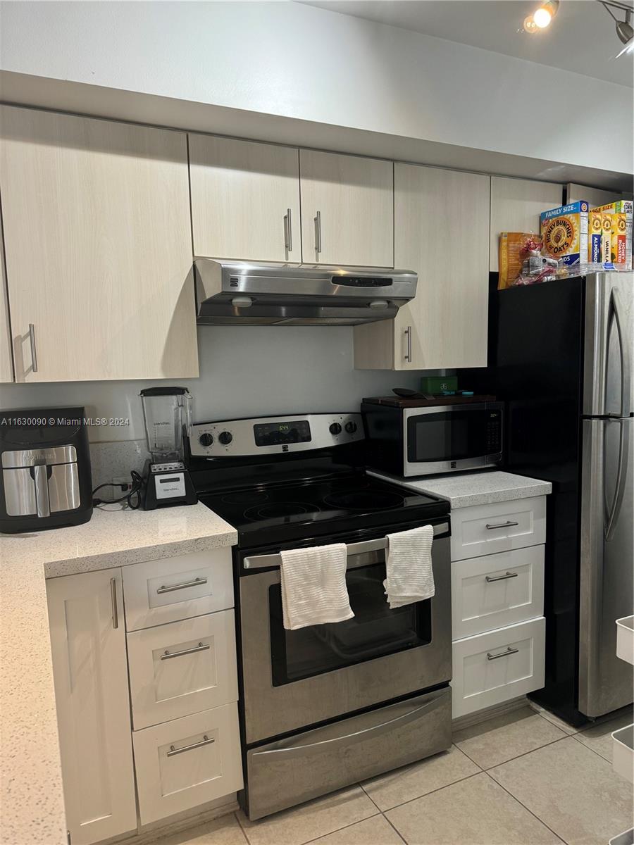 DEVONAIRE CONDO AT PEMBRO - Residential