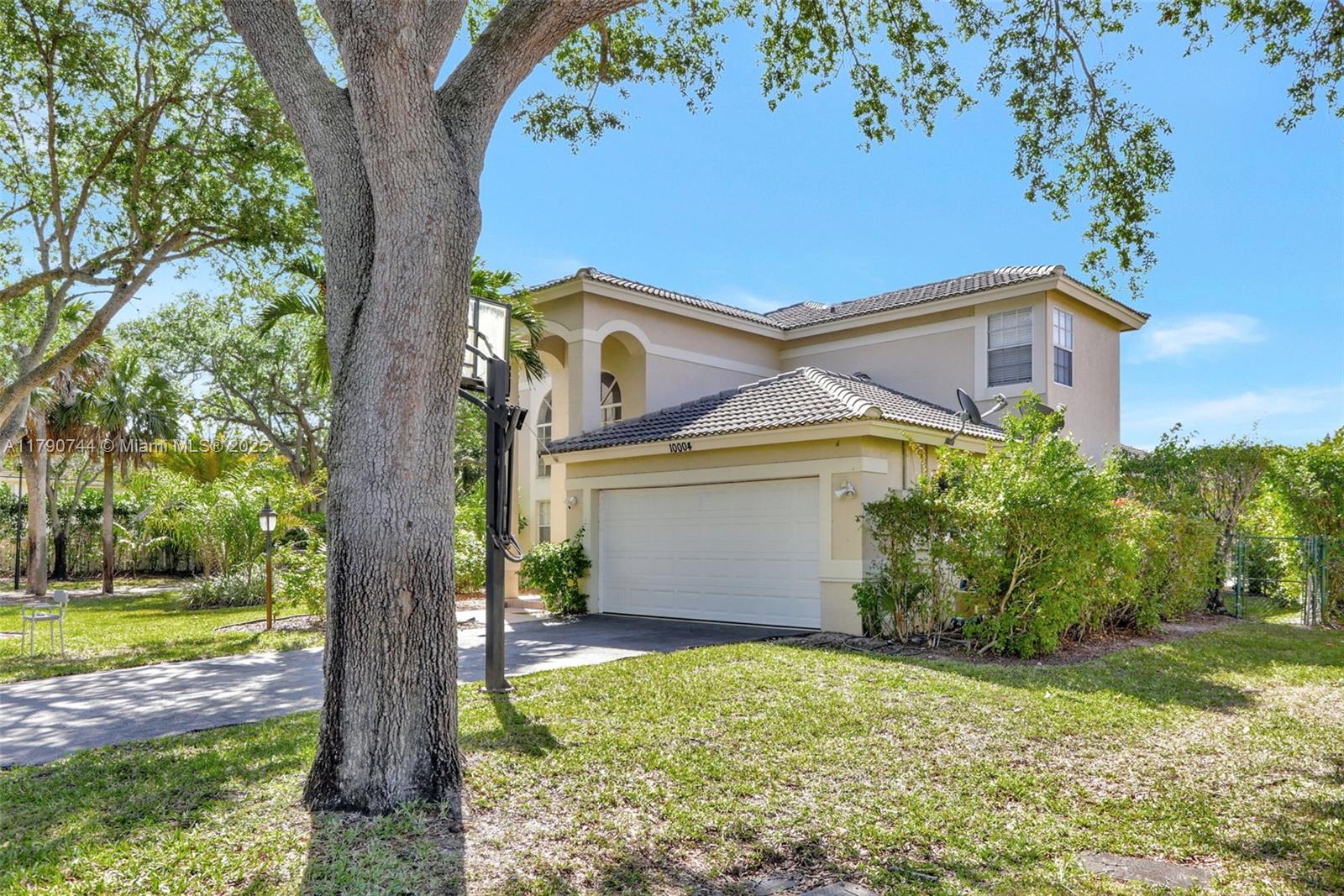 10004 NW 57th Pl