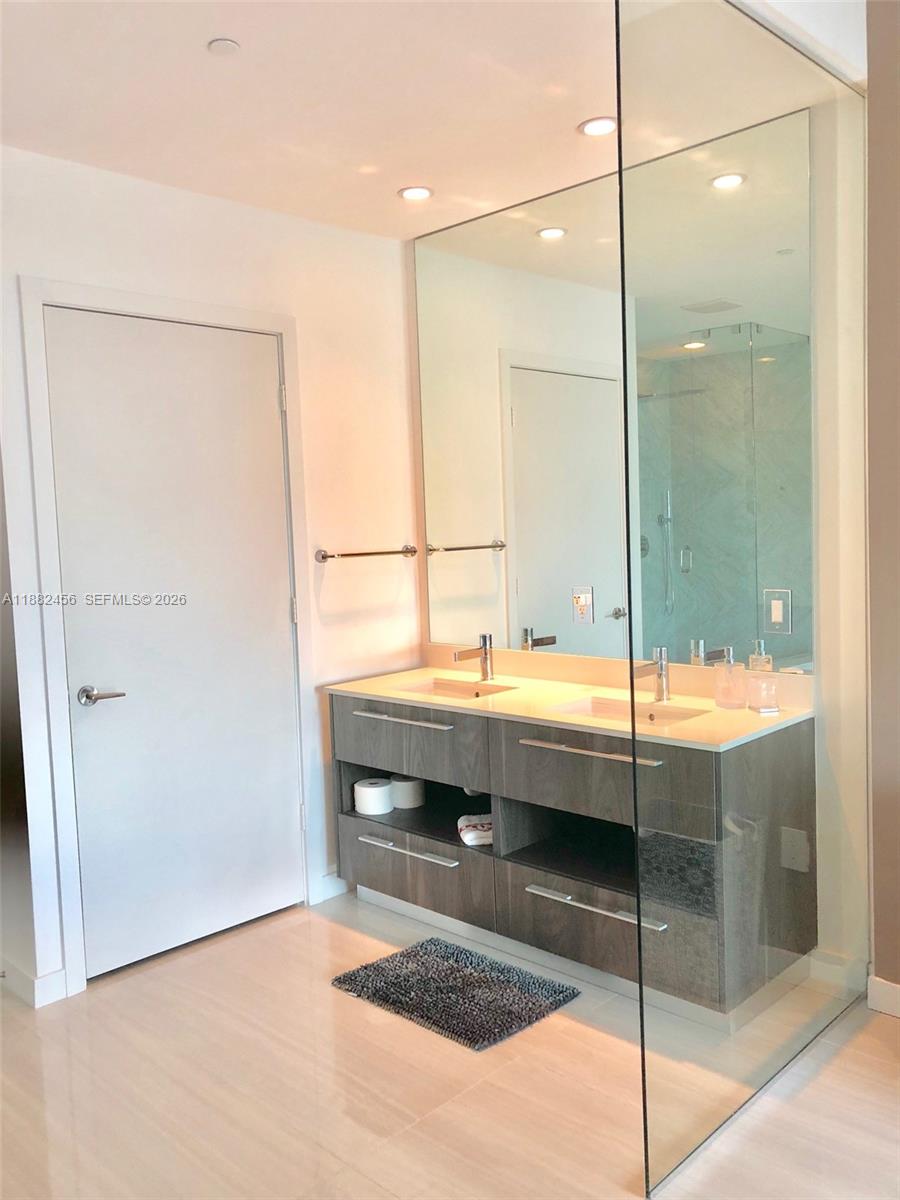 GRAN PARAISO CONDO - Residential