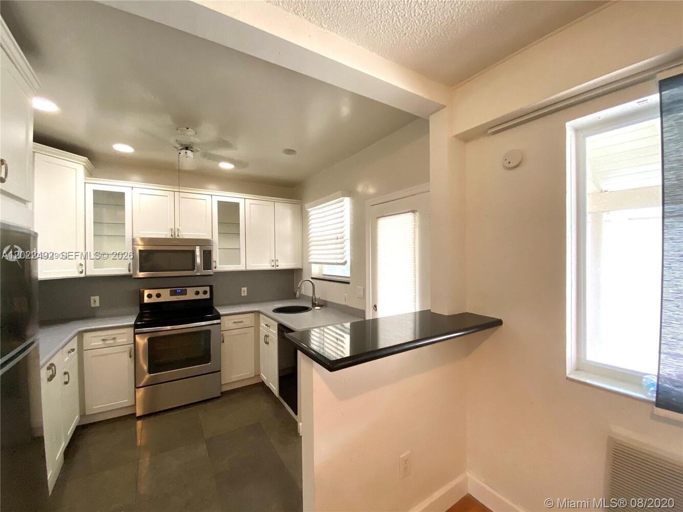 30 Park Dr 16