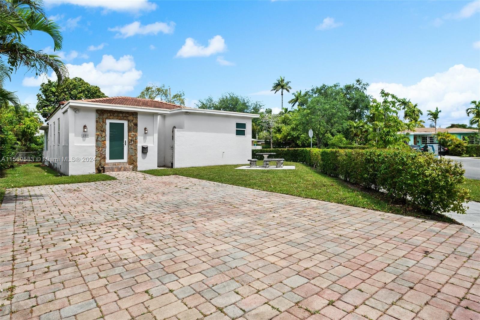 Property for Sale at 101 Glendale Dr, Miami Springs, Miami-Dade County, Florida - Bedrooms: 3 
Bathrooms: 2  - $655,000