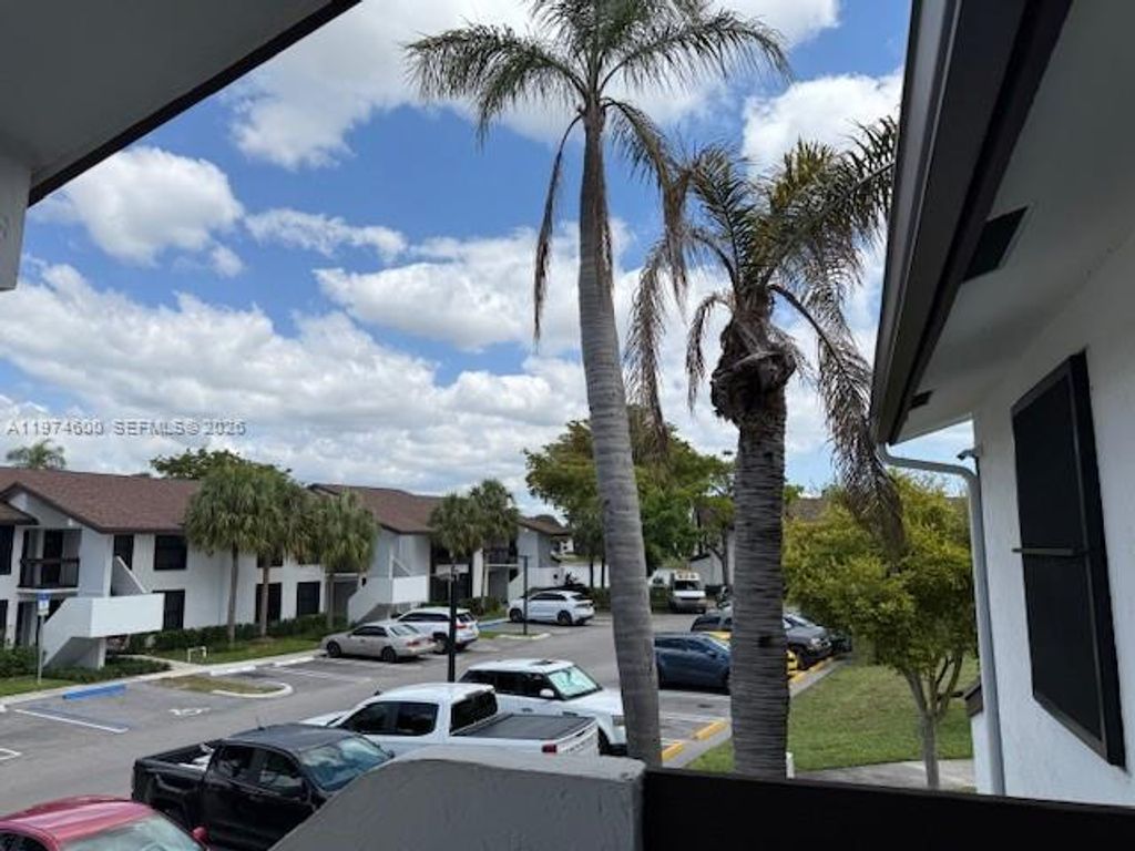 Photo of 207 Lake Pointe Dr #201, Oakland Park, FL 33309 (MLS # A11974600)