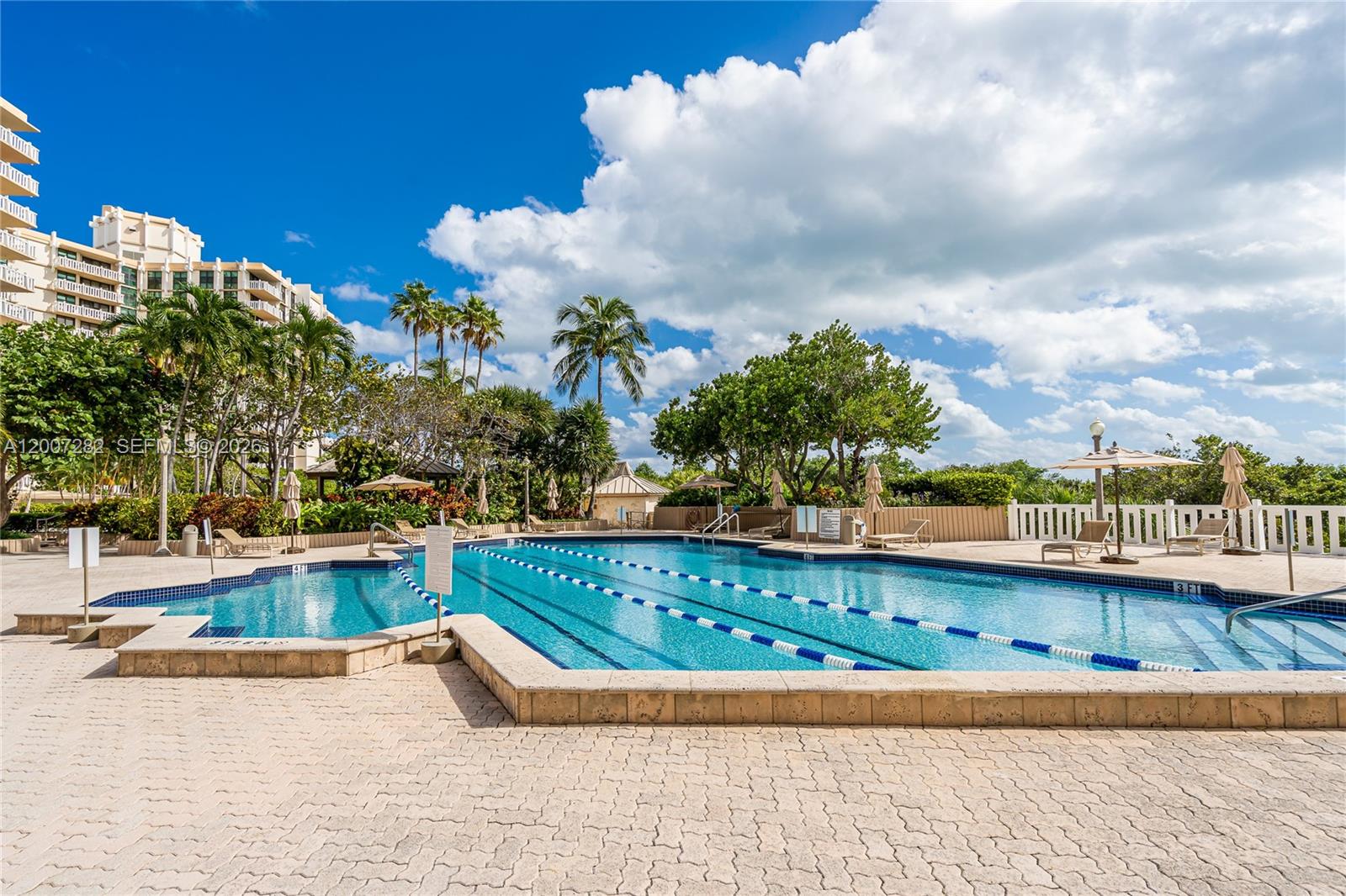 TOWERS OF KEY BISCAYNE CO - Residential