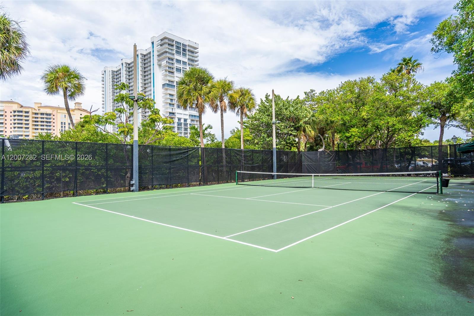 TOWERS OF KEY BISCAYNE CO - Residential