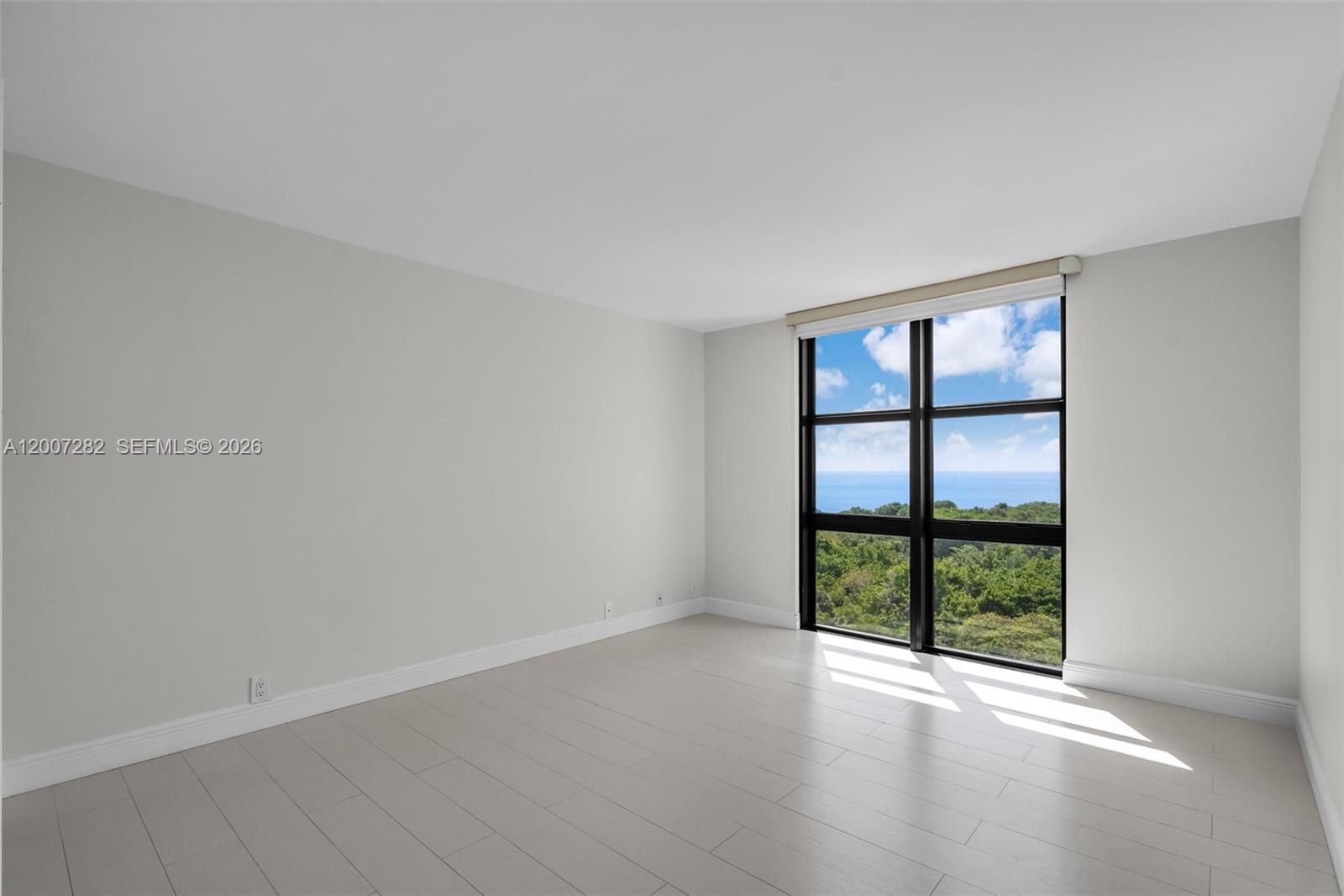 TOWERS OF KEY BISCAYNE CO - Residential